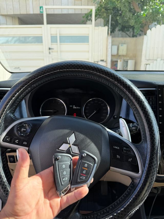 שכפול שלטים למיצובישי